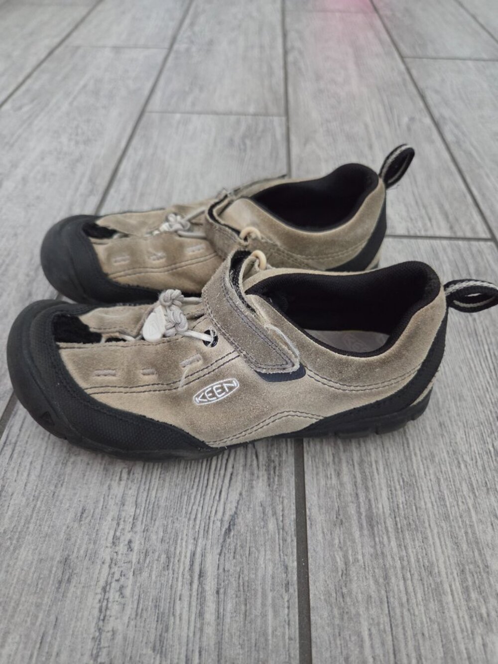 KEEN Jasper Kids Tan Black Hook And Loop Low Top Outdoor Hiking Shoes Size 1